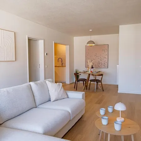 Escape Vlakbij Met Parking Apartamento *